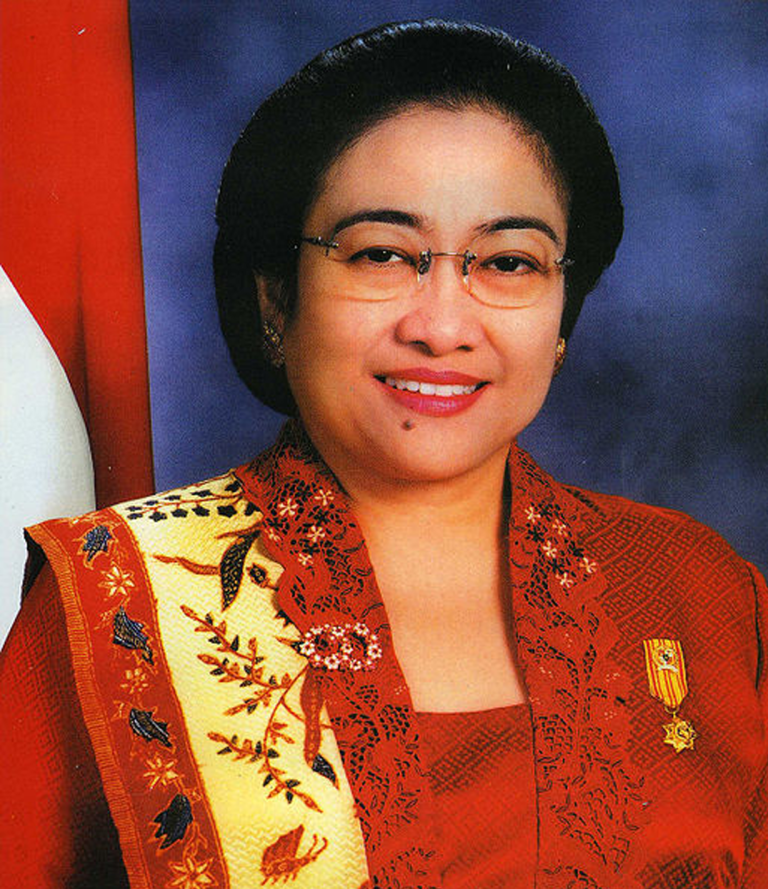 Presiden-Megawati-Soekarnoputri-berwarna.png