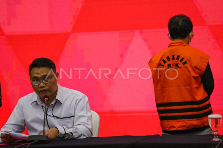penahanan-tersangka-kasus-korupsi-anggaran-bansos-beras-187g0-dom.jpg