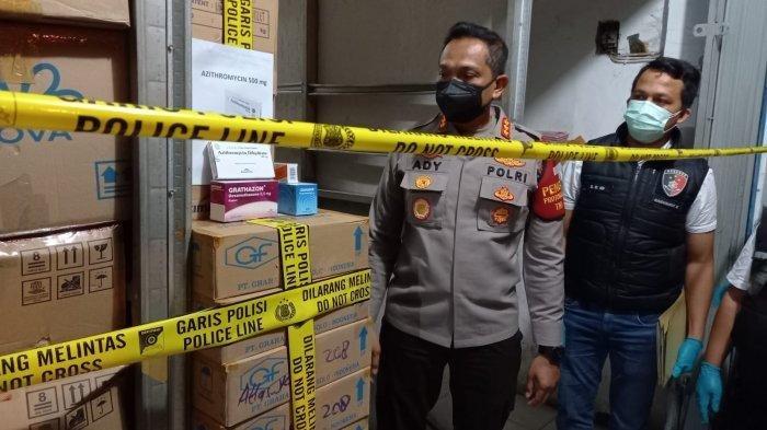 polisi-menggerebek-gudang-di-kalideres.jpg